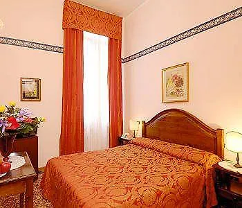 Szálloda De L'alboro Velence
